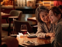 【期間限定｜5月7日～5月11日】プロの記念撮影と花を添えた、母の日特別ディナー　全6品