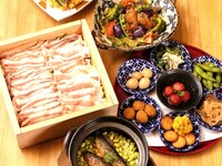 【1ドリンクサービス】季節の土鍋飯と国産豚蒸籠蒸し～旬の食材とこだわりの調理法を満喫できる旬彩コース【特別な日に】
