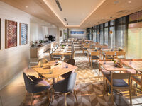 【ランチ】選べるバーガーorヌードル＋デザート・コーヒー付