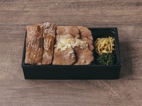 【テイクアウト】極みのタンとザブトン弁当