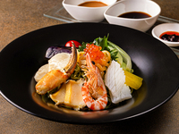 具材たっぷり海鮮冷麺 /ランチセット (5/18～8/31)