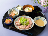 [Solo entre semana en junio] BAMBOO Gozen Minazuki (con café o té TWG)