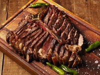 [Regular Price] T-bone Steak Sharing Course 11,000 yen per person