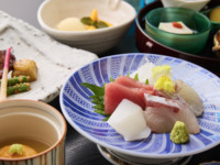 【ディナー】旬の味覚を堪能できるコースとフリードリンク付き 全5品　