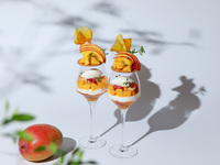 マンゴーパフェ「ソレイユ・ドール」 | コーヒー or 紅茶セット