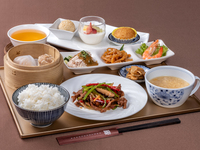 【ランチ】南国酒家　特選三菜ランチ　Ｄ　【海鮮酸辣冷麺】