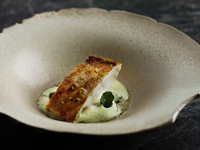 [GW Limited | Includes a complimentary glass of champagne] 4-course lunch menu featuring an appetizer, choice of main course, and signature dish [Experience]