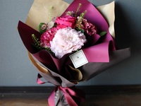 [Mother's Day] Iron Bay Set Menu (4-course meal) + A glass of champagne & Bouquet