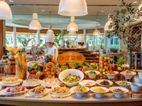 13:00-13:30 ★春ランチブッフェ★ 土日祝日　欧風ダイニング＆四川中華ブッフェ 