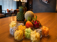 [Weekdays] Aloft Lunch Salad Bar with All-You-Can-Eat Summer Tropical Fruits