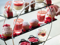 【Strawberry Afternoon Tea】苺とベリーのスイーツとセイボリーなど全12品　レストランがこだわりをもって提供する期間限定のアフタヌーンティー