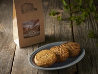Available from May 1st: 【SOUVENIR】Peter Luger Original Chocolate Chip Cookies (3 pieces)