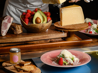 Gift + complimentary drink included [Grill Ukai Dinner Course]