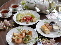 [Dessert Cafe]Tropical Peach and Muscat Afternoon Tea Afternoon Tea  [August 1 - August 31, 2026]