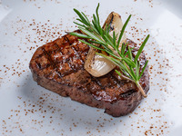 Advanced Purchase [The Steakhouse] Takeout AUS Filet 160g  6,500 yen