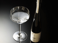 【限时怀石料理套餐：7月1日至7月31日】包含一杯雅地伏见野清酒