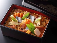 [Weekdays Lunch]TAKUMI set -Scattered Sushi Box-