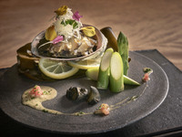 【May Special Offer | 5:30 PM–6:00 PM Reservations Only】-Shi Un- A nine-course meal featuring fresh black abalone and Japanese black beef to delight all five senses