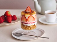 【5/13～スタート！福岡店限定】ドリンクセット / いちごと焦がしブリュレのパフェ