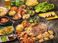 【平日ランチ限定 20%OFF！】黒毛和牛×熟成サムギョプサル！韓国惣菜やカレーが食べ放題＆120分飲放題