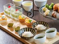 Day trip to a hot spring with a Japanese-style afternoon tea: Seasonal sweets and a meal + free Ibi tea, black tea, etc.