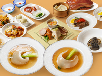 【官方 最低价保障】五月山套餐 + 120分钟畅饮（最后点单90分钟）。原价 ¥9,000 ⇒ 提前一天预订仅需 ¥7,500！共8道料理，其中包括迷你红烧整只鱼翅汤。