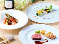 【★6月限定！お祝いにおすすめ★】スパークリングワイン含む3杯のペアリングワイン付！メインはオマールエビ・国産牛フィレ肉を含む全5品フルコースディナー