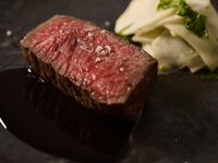 【Chef's Lunch Course】 A luxurious 6-course meal featuring two main dishes: Japanese Black Wagyu beef and fresh seasonal fish.