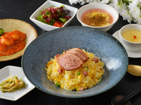 <セット>炙り鴨と黒胡椒の春雨入り香り炒飯