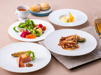 [Sat, Sun, Holidays] Lunch Set A + 1 drink