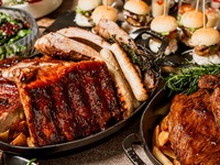 13:00-13:30予約★夏休みランチブッフェ★ 炭焼きBBQ☆ミートフェア＆四川中華ブッフェ 