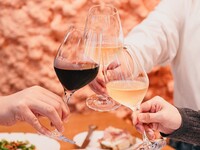 ワイン6種類含む2時間飲み放題付きディナーコース（6月30日まで】