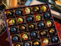 SPECIAL FATHER’S DAY CHOCOLATE PRALINE BOX OF 25