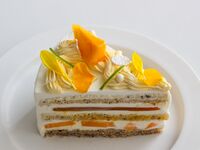 マンゴーと烏龍茶のショートケーキ