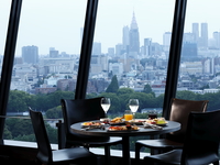 《8月平日/Web限定》ランチビュッフェ～スパークリングワイン付(120分制）
