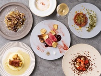 [PREMIUM COURSE] Amuse-bouche + 3 appetizers + pasta + main course + dessert
