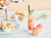 [Weekends & Holidays Only] A Special Afternoon Tea Featuring White Peaches + A Glass of Champagne & 2 Hours of Complimentary Coffee & Tea ~Check-in by 2:30 PM~