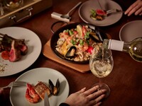 【個室確約/飲み放題付接待プラン】前菜・牛ロース含むお肉2種付き全10品