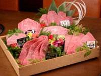 【極 ～きわみ～】厳選和牛の最高峰。料理長おまかせ特別コース