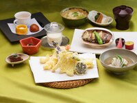 8/1乾杯スパークリングワイン付プラン　創（そう）会席