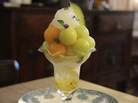 [休日]2F深緑のメロンパフェのお食事コース