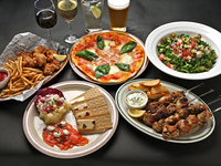 [Official Lowest Price Guarantee] [June only] [Includes 90 minutes of all-you-can-drink] Popular roast beef course 7,500 yen → 4,000 yen (tax and service charges included) Homemade pizza, tender roast beef, and 6 other dishes [Includes draft beer and sparkling wine]