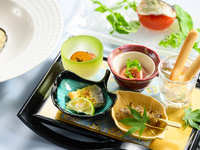 【WEB予約限定／飲み放題付きお得プラン】熟成の美、極みの雫。伝統が紡ぐ本格会席「醸  -かもし-」