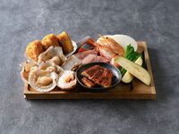 [Lunch] Seafood grilled overlooking the castle tower | Seafood course (weekdays only)