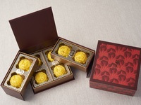  【Take Out】Hei Fung Terrace’s Mini Egg Custard Mooncakes (8 pieces) 