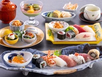 <Sushi Set> Ten pieces of nigiri, two types of temaki, etc.