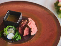 [Weekend Special] Domestic Beef Filet × Seasonal Ingredients: 5-Course Indulgent Lunch Menu + 3 Glasses of Wine Pairing (Including Champagne)