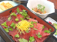 料亭のまぐろ重