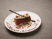 ［プライベートアフタヌーンティーオプション］アニバーサリーカットケーキ