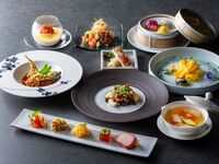 【Web予約 /  2時間飲み放題付き】平日限定 全8品からなるカジュアルディナーコース「華宴」